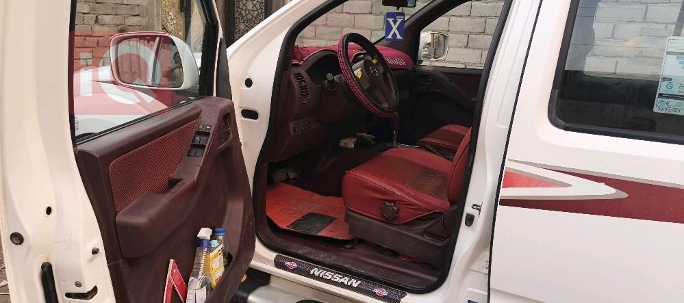 نيسان نافارا